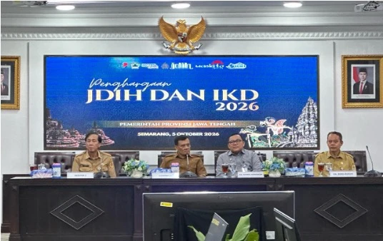 Pemerintah Provinsi Jawa Tengah Memberikan Pernghargaan Jaringan Dokumentasi dan Informasi Hukum dan Indeks Kepatuhan Daerah Tahun 2026